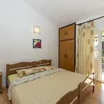 And Dragica Apartment Starigrad Paklenica